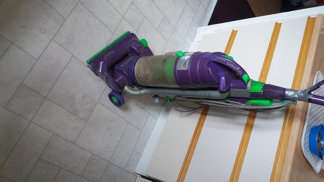 Preview of the first image of Dyson DC 04 working  used.