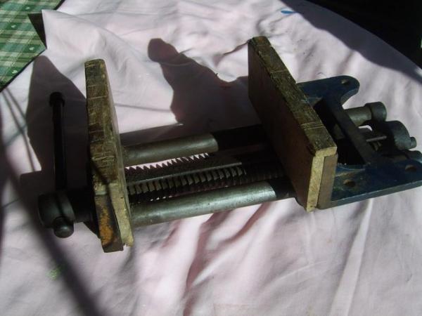 Image 3 of 7" wood vice for sale. Quick release Woden.