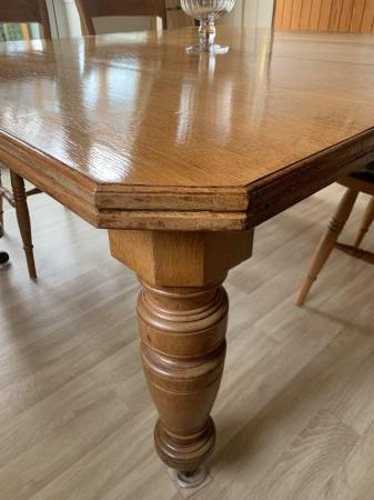 Image 5 of Beautiful Victorian Oak Table