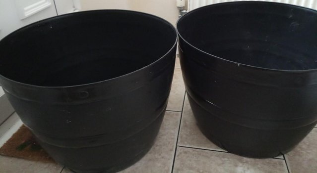 Image 3 of Large 50cm barrel planters - x2 New