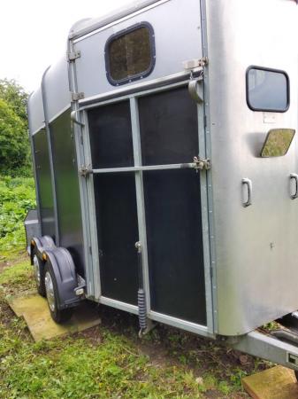 Image 2 of Ifor Williams H505 horse trailer.