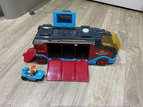 Image 3 of PAW PATROL MISSION CRUISER with one vehicle and figure.