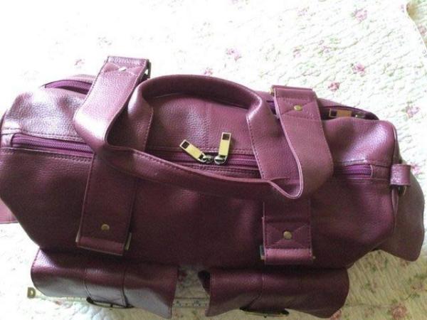 Image 3 of TOMMY & KATE Large Full Grain Leather Raspberry Pink Holdall