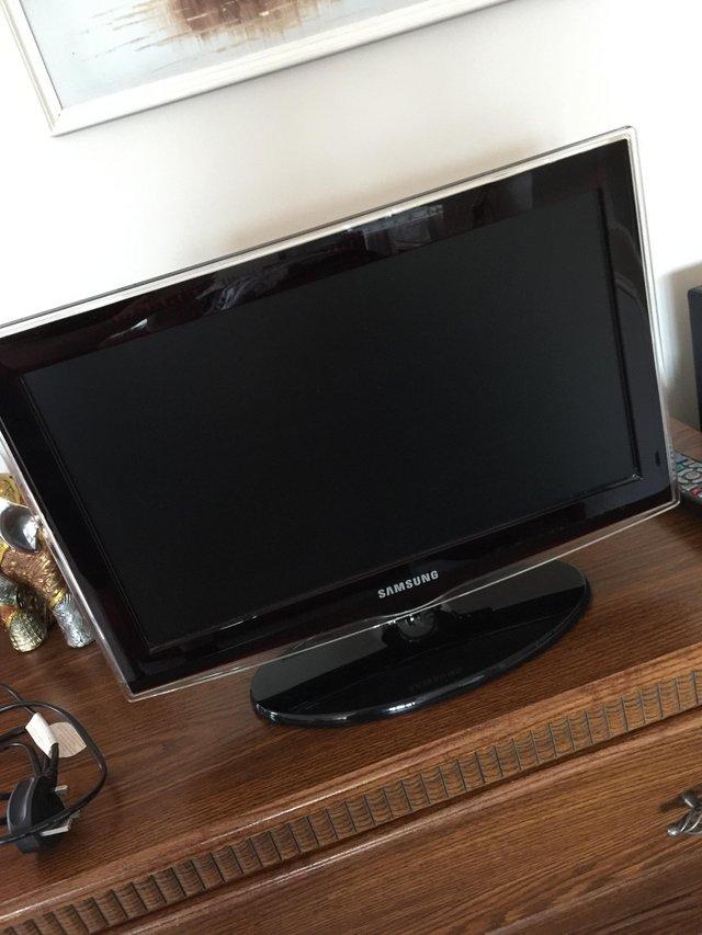Preview of the first image of Samsung  19 INCH LCD TV MODEL NUMBER LEI9D450GIWXXU.