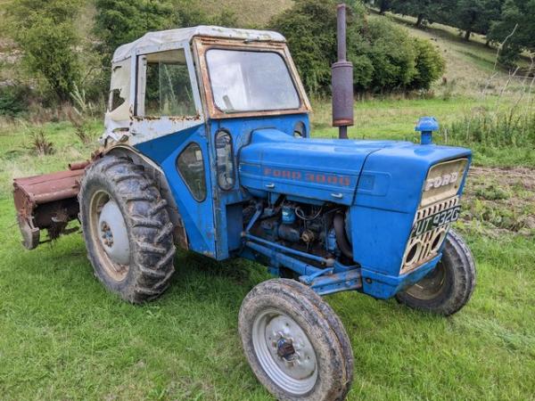 Image 1 of Ford 3000 Tractor  - running - with optional equipment