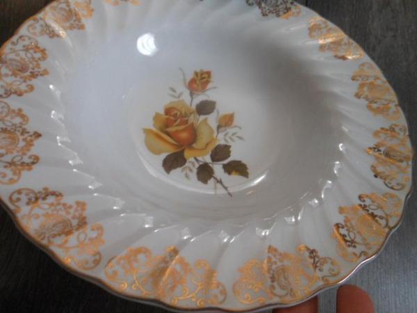 Image 2 of Bowls Ceramic Gilded Yellow Rose x 5 Unused Vintage