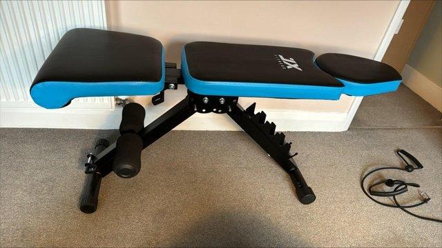 Image 2 of Multi-adjustable fitness bench