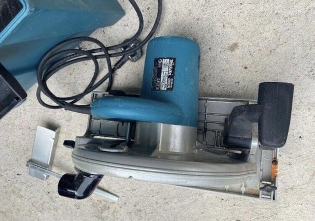 Preview of the first image of Makita Electric Circular Saw.