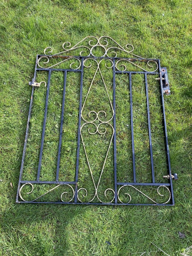 Preview of the first image of cast iron driveway and footpath gates.