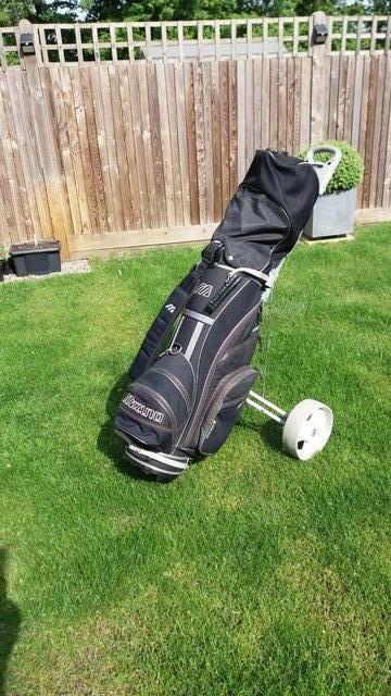 Preview of the first image of MIZUNO GOLF BAG / WILSON TROLLEY + Accessories.