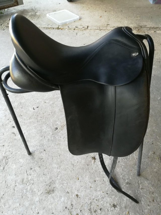 Preview of the first image of Ryder 17.5in Dressage Saddle.