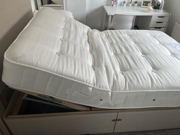 Image 3 of MiBed Balmoral 1200 Adjustable Electric double bed