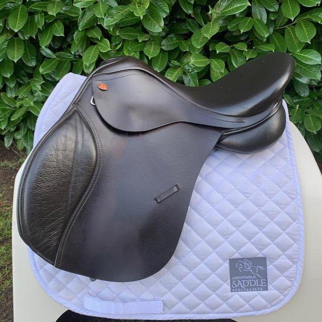 Preview of the first image of Kent & Masters 17” Original GP Saddle.