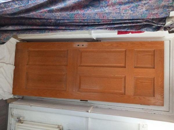 Image 1 of 2 interior oak doors £30..............................