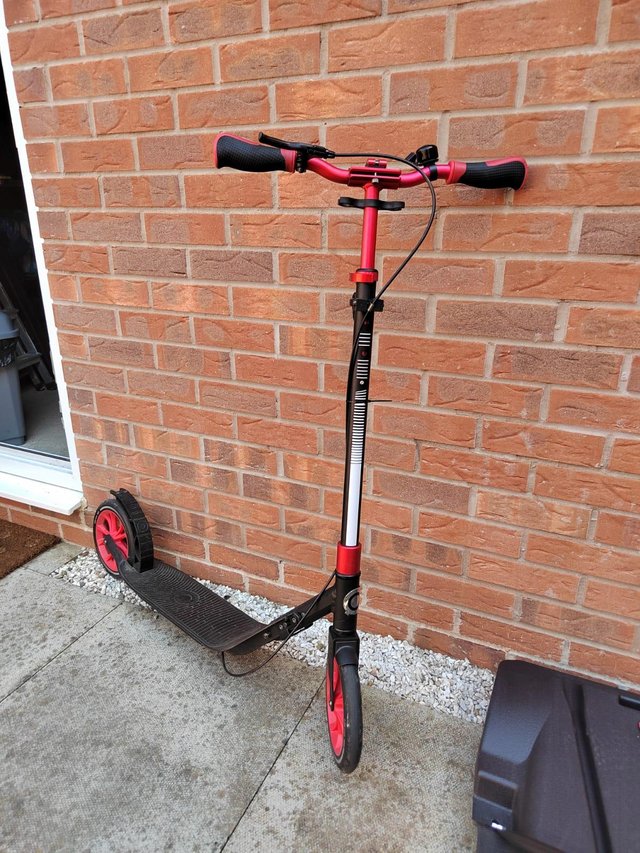 Preview of the first image of Globber ONE NL 230 Ultimate adult scooter.