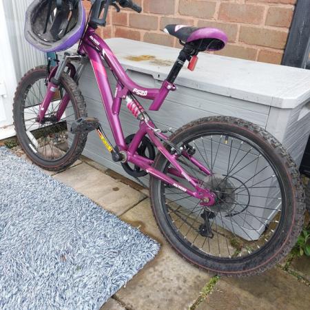 Image 2 of Girls bike for 5 to 8 years