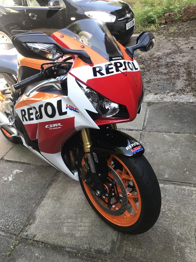 Preview of the first image of HONDA FIREBLADE CBR1000RR 2016 1k miles.
