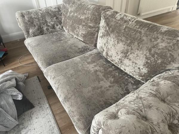 Image 2 of 4 seater sofa and matching cuddle chair