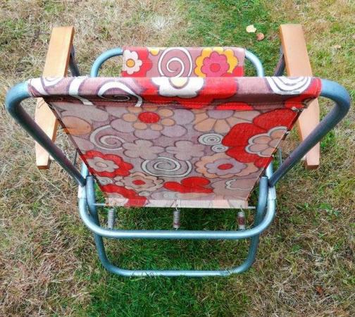 Image 3 of VINTAGE 1960 1970 Flower Power Garden Chair Fold Up