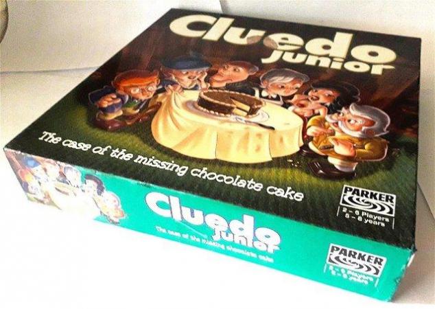 Image 6 of LOW USE JUNIOR CLUEDO * BOARD GAME