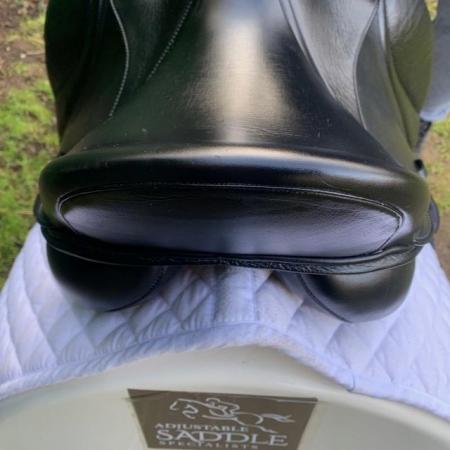 Image 9 of Kent & Masters 17” S-Series High Wither Dressage  Moveable
