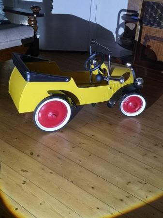 Image 3 of Child's toy pedal car bit like Brum on tv