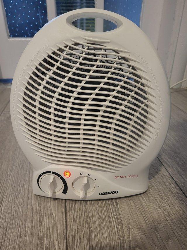 Preview of the first image of Electric Fan / Heater - Daewoo.
