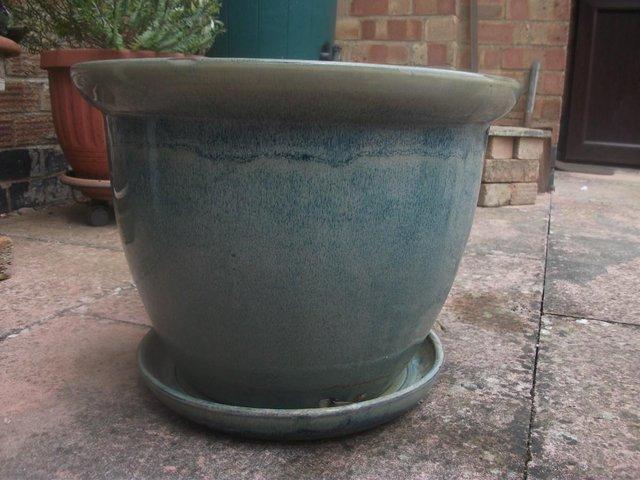 Preview of the first image of POTTERY PLANTER.