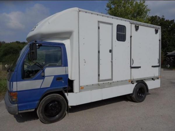 Image 1 of Compact horsebox 7.5t perfect first lorry