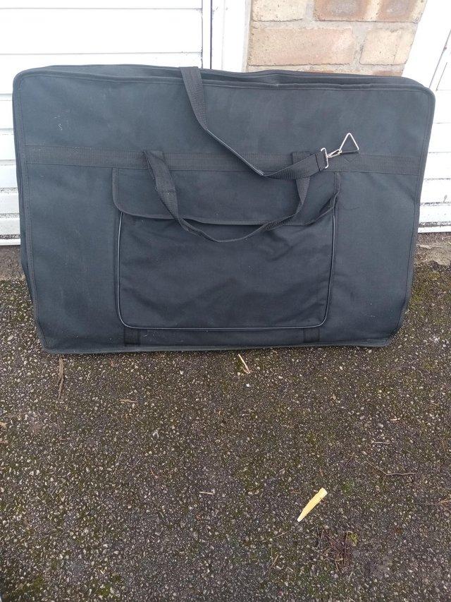 Preview of the first image of Artists Sketch Holdall, 36 inch x 34 inch.