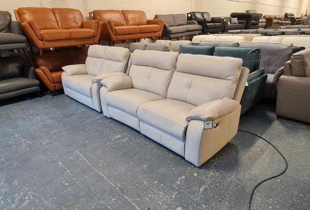 Image 15 of Italian Lugano cream leather 3+2 seater sofas