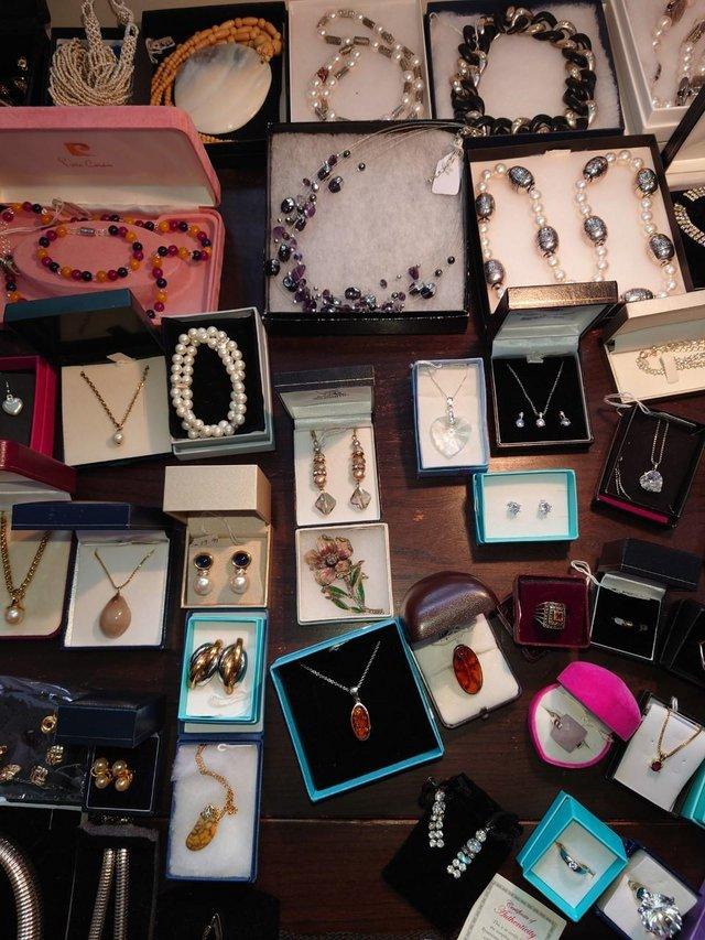 Preview of the first image of 65+ Beautiful -     Large Presentation Boxed Jewellery,.