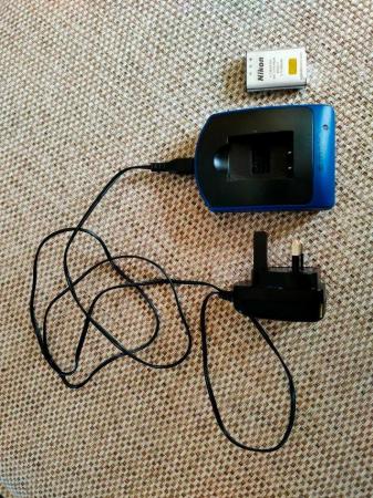 Image 2 of Nikon CoolPix S550 Charger & Battery