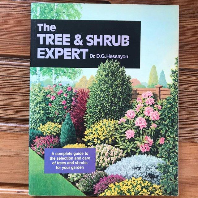 Preview of the first image of The Tree & Shrub Expert book. Dr. D. G. Hessayon. Paperback..