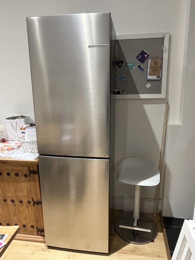 Preview of the first image of Bosch Freestanding Fridge - 50/50 - Steel look.