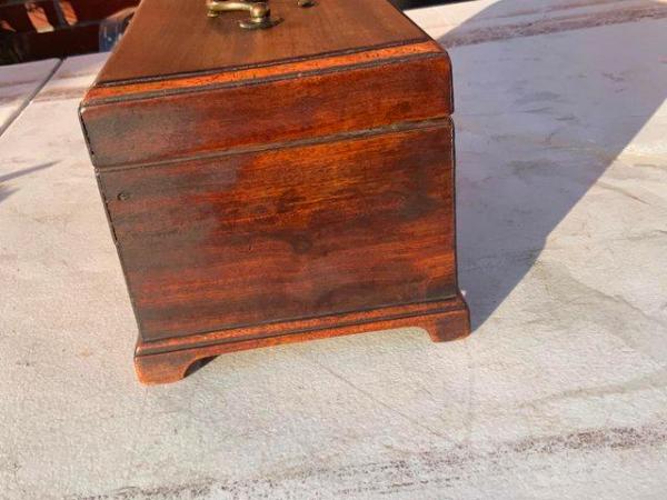 Image 7 of George 1 Tea Caddy 1716 mahogany