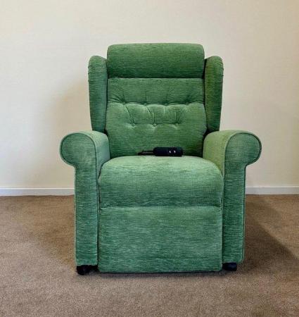 Image 3 of LUXURY ELECTRIC RISER RECLINER GREEN CHAIR ~ CAN DELIVER