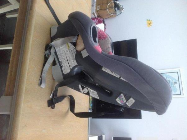 Image 3 of Graco adjustable car seat £25