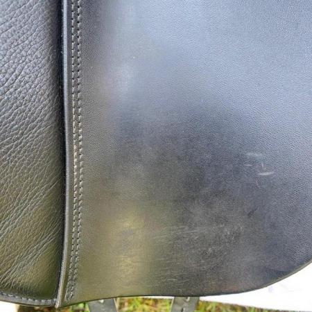Image 4 of Kent & Masters 17 inch  S-Series High Wither Dressage Saddle