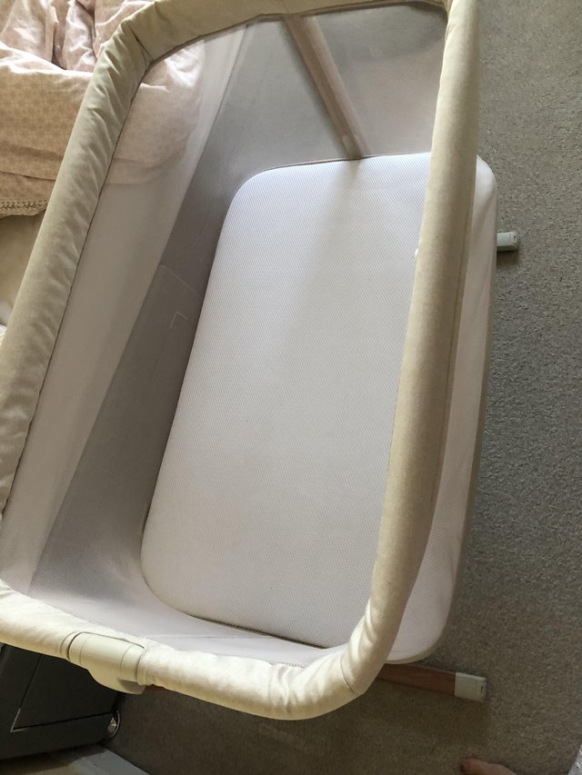 Breathable rocking crib travel cot 0 6 months For Sale in Kingswood Bristol South Glos Preloved