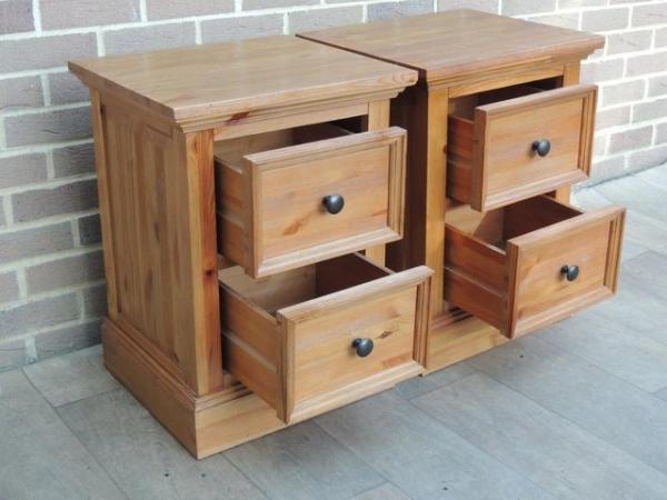 Image 7 of Pair of Country Pine Bedside Tables (UK Delivery)