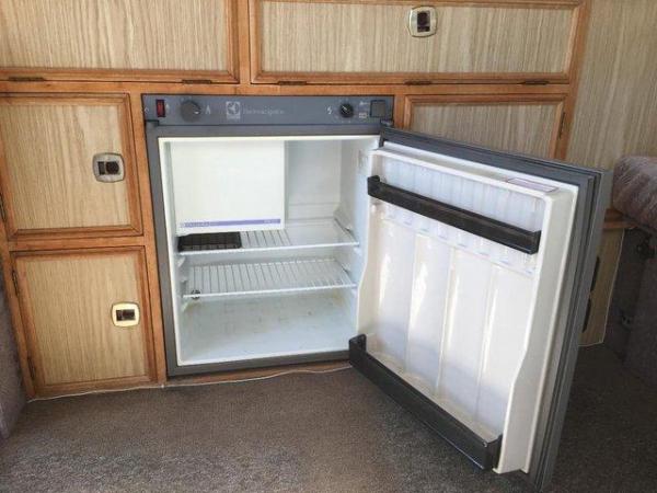 Image 4 of V W Motor Home Camper Van T25 Water Cooled 1.9 DG