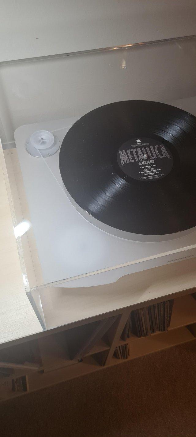 Preview of the first image of MARANTZ TURNTABLE TT 15S1 REDUCED WITH BOXES.