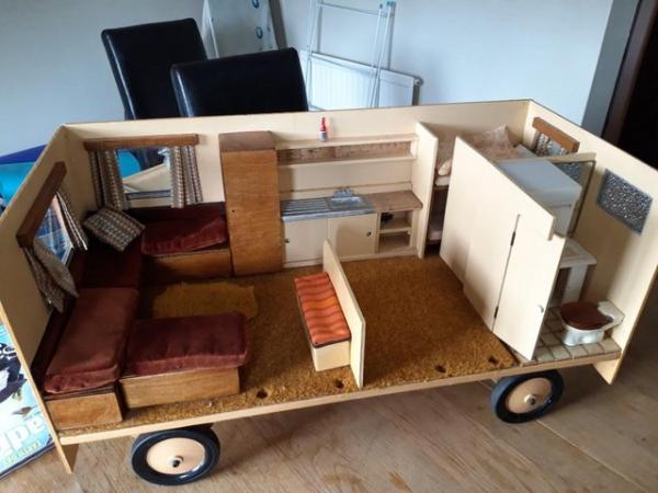 Image 4 of DOLL'S HOUSE SIZE WOODEN CARAVAN CHILDREN'S TOY