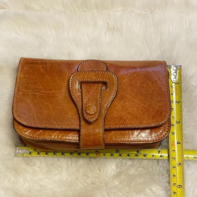 Preview of the first image of Vintage Small Tan Brown Leather Cross Body Shoulder Casual M.