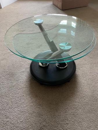 Image 2 of coffee table round glass, extendable