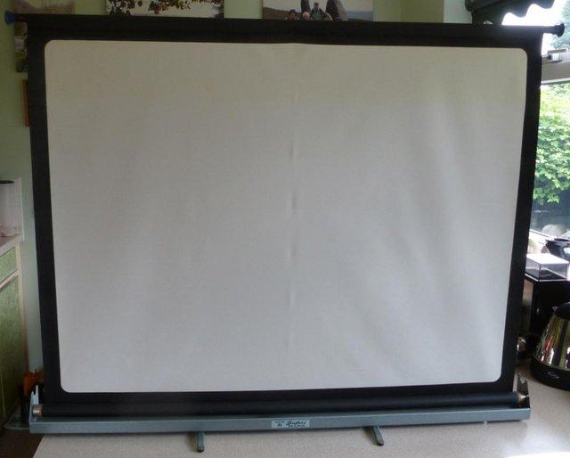 Preview of the first image of Table Mounted Projector Screen.