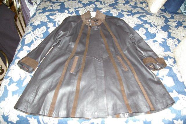 Image 3 of Ladies Leather 3/4 length swagger coat
