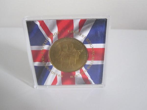 Image 1 of Queen Elizabeth II longest reigning monarch coin 2015