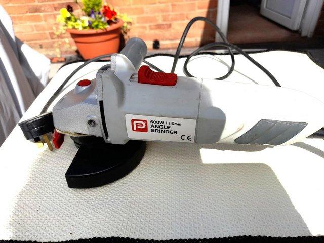 Preview of the first image of BLACK & DECKER CIRCULAR SAW BD855.